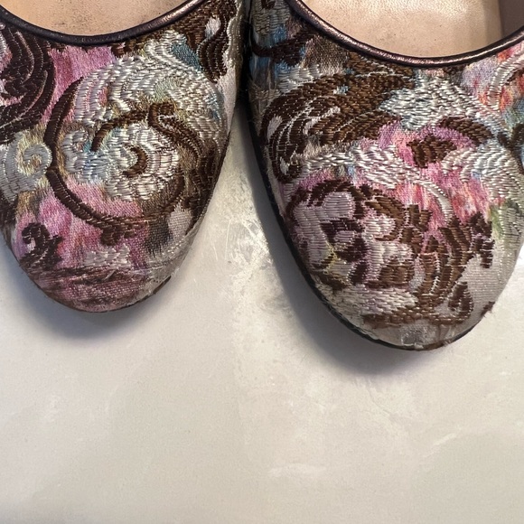 Isaac made in Italy heels with tapestry size 8.5 - Picture 7 of 10